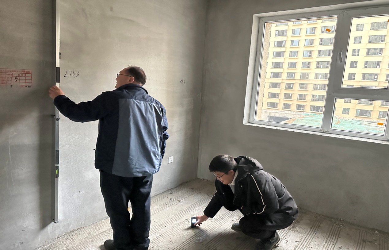 國(guó)宸小區(qū)一期多層住宅進(jìn)行分戶(hù)預(yù)驗(yàn)收工作
